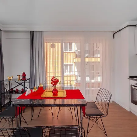 Gorgeous 2 Bedroom Flat In Center 250m To Sea And Nearby Beaches K5 * Canakkale
